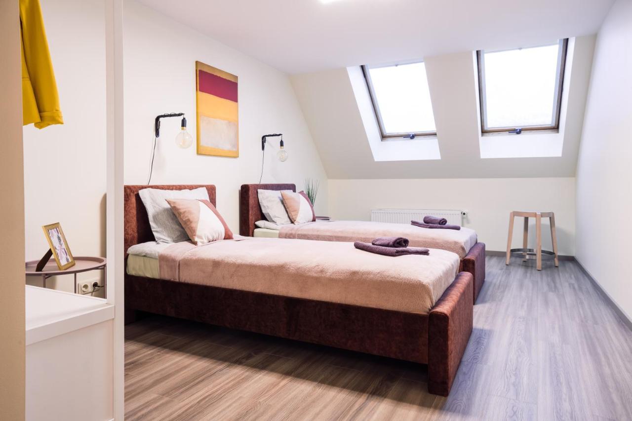 Rothko Apartment/8 Guests/4Bedrooms/Riga Old Town Kültér fotó