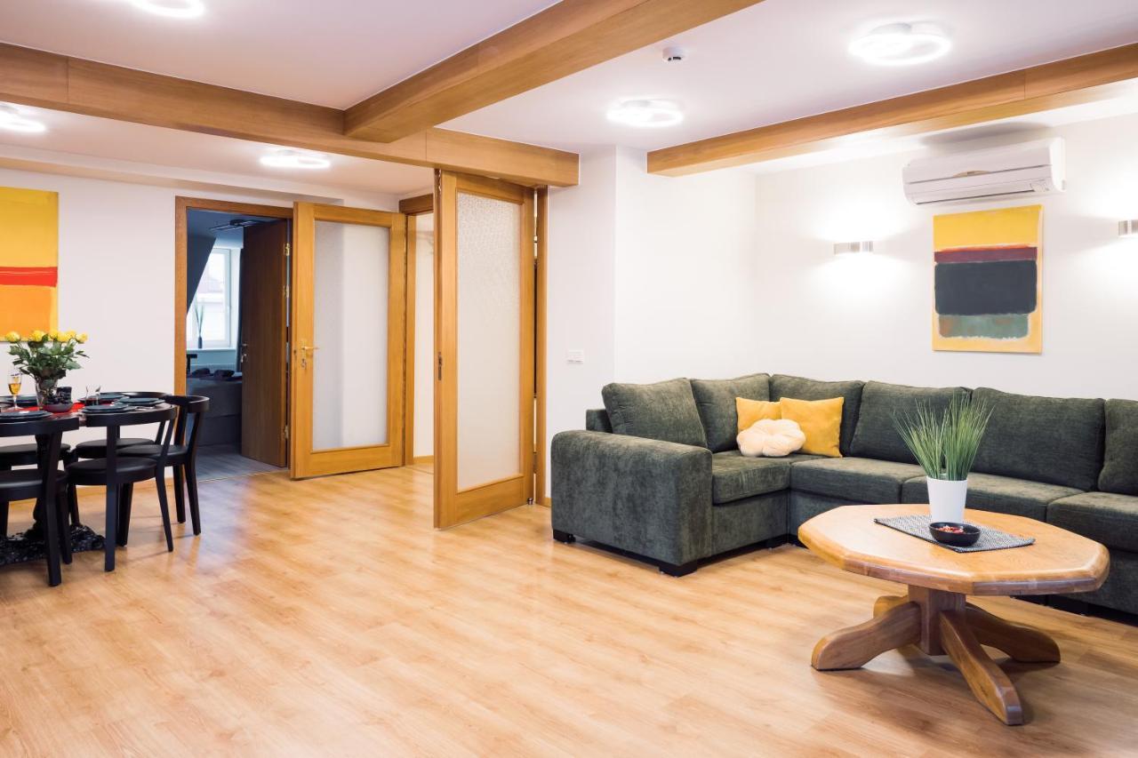 Rothko Apartment/8 Guests/4Bedrooms/Riga Old Town Kültér fotó